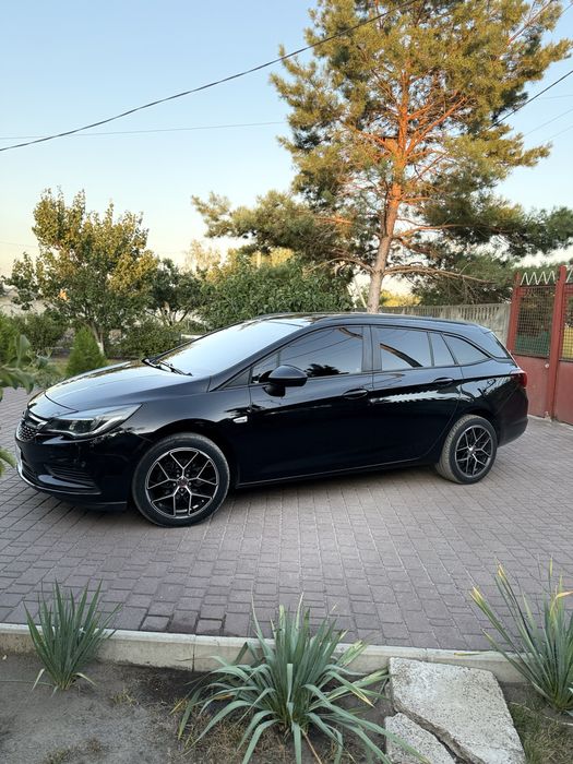 Продам Opel Astra K 2017 1.6disel ideal