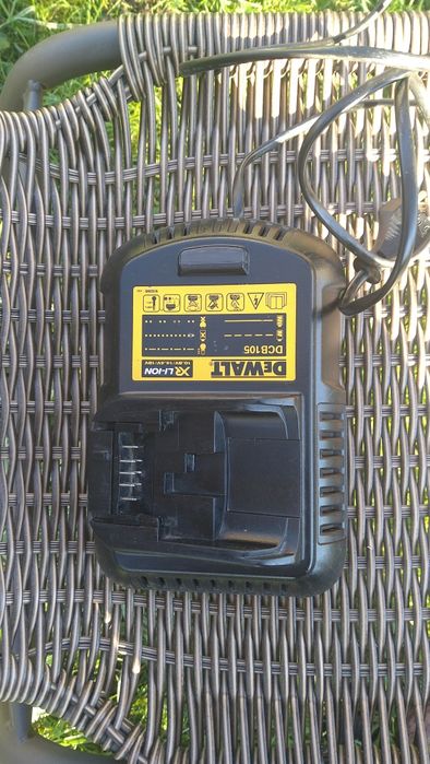Шуруповерт DeWalt DCD 796