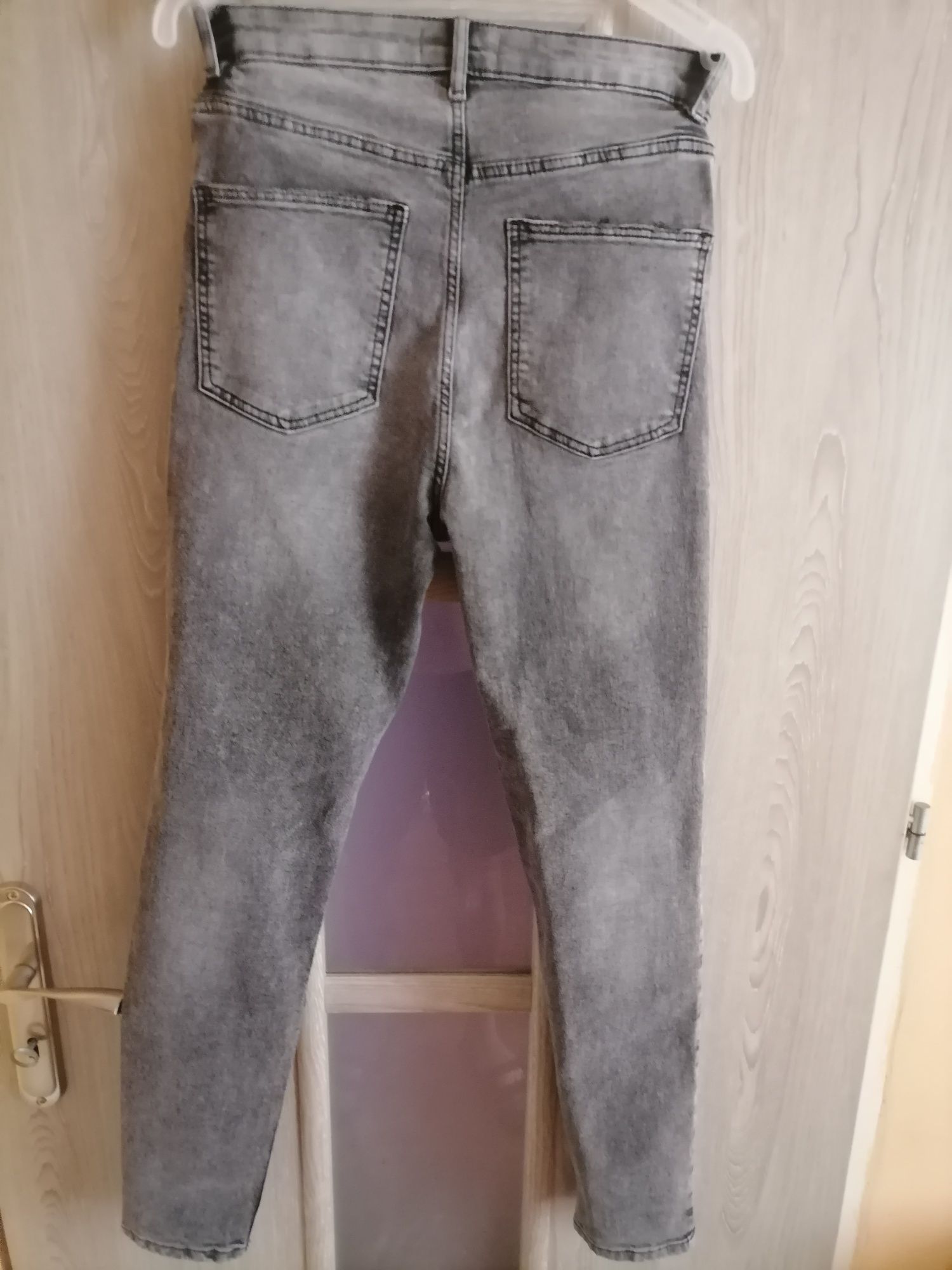 Spodnie jeansowe roz M