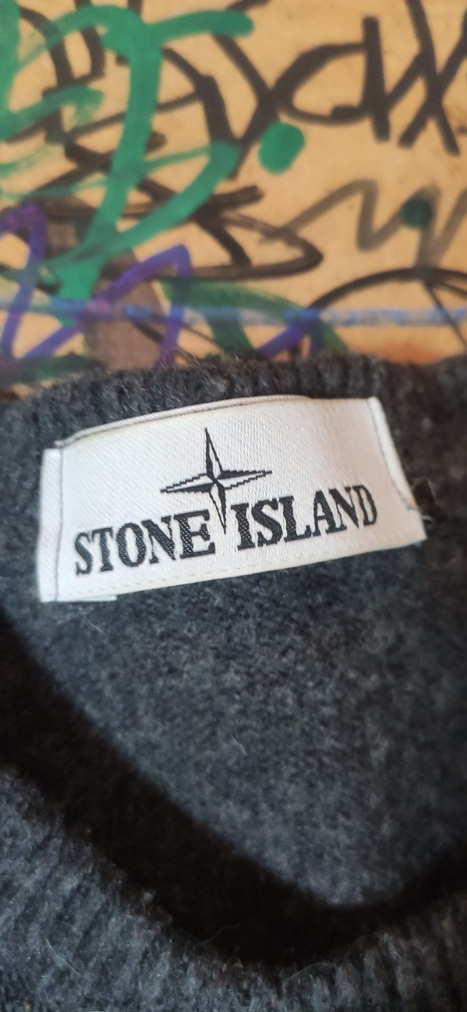 Продам светр Stone Island