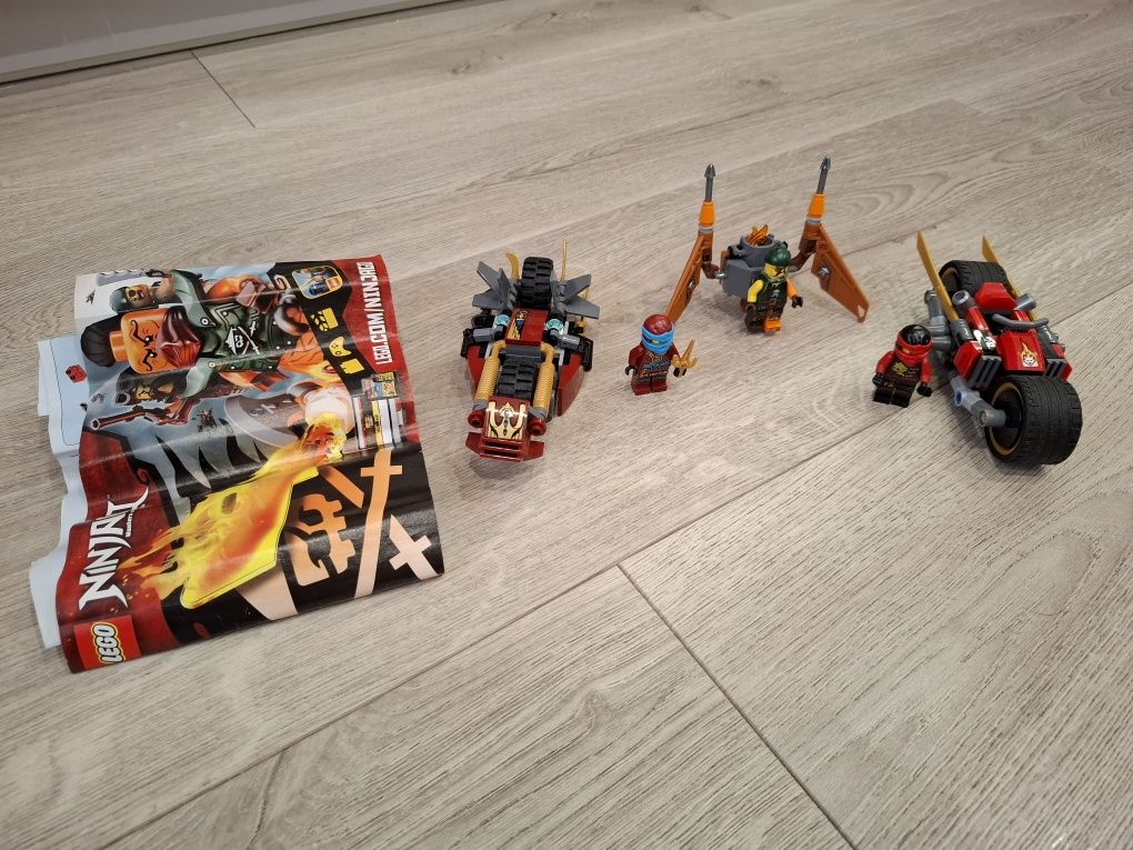 Lego Ninjago Погоня на ниндзяциклах 70600