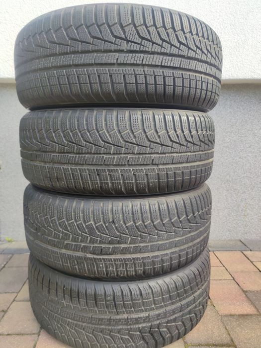 Opony zimowe  Hankook 205/50 R17