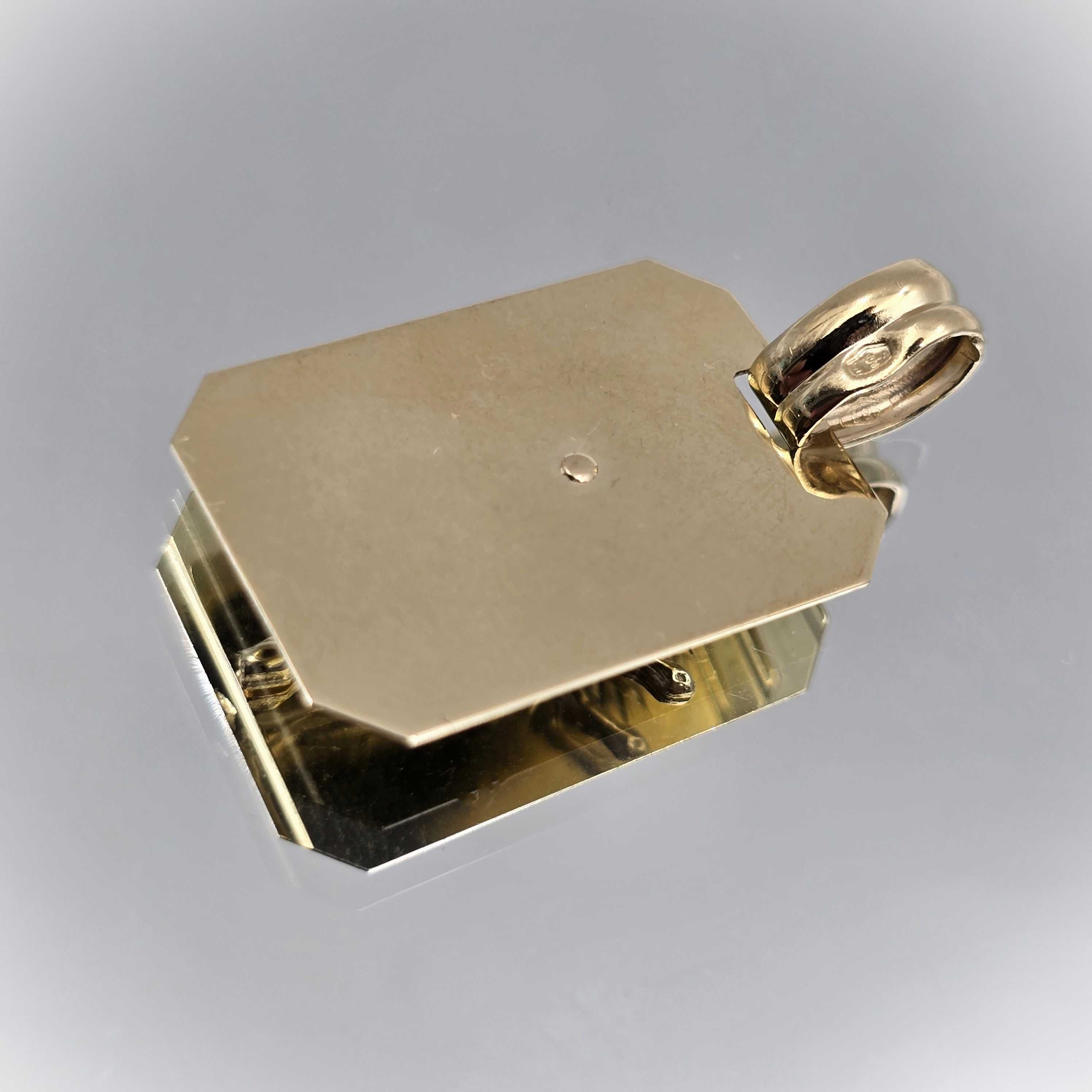 Złota Przywieszka Medalik Z Jezusem Próba 585 14K Długość 2,8cm NOWY
