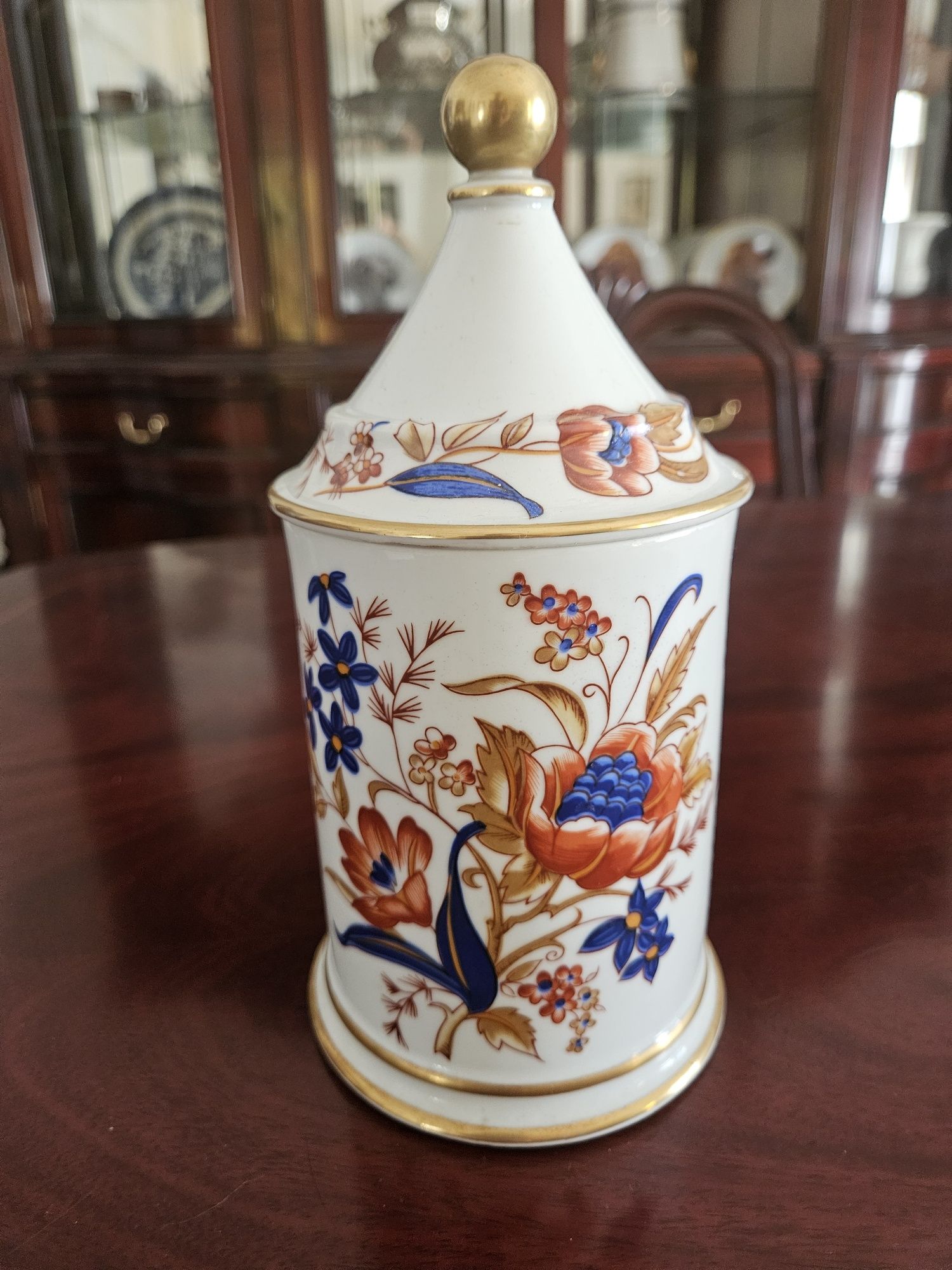 Potes em porcelana