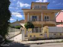 Charneca da Caparica-Quintinhas, moradia geminada com garagem e lograd
