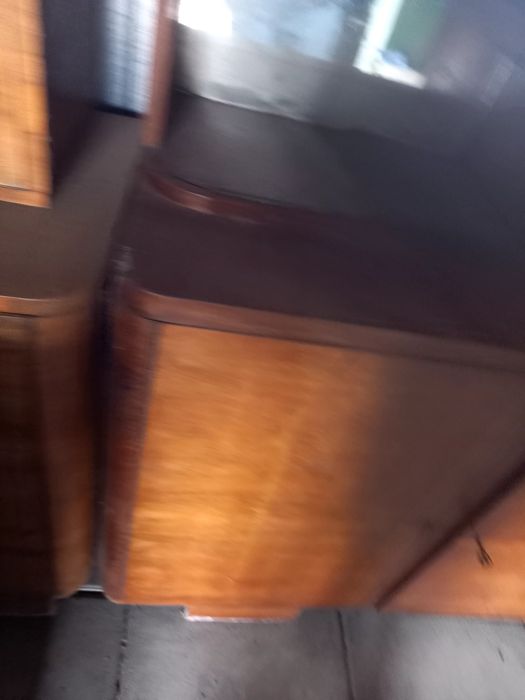 Kredens z czasów PRL do renowacji