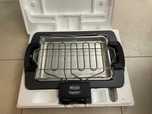 Grill elektryczny DeLonghi BQ80.X