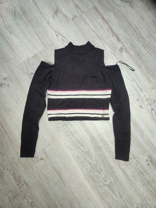 Lipsy London 10 M 38 półgolf crop top odkryte ramiona czarny bluzka
