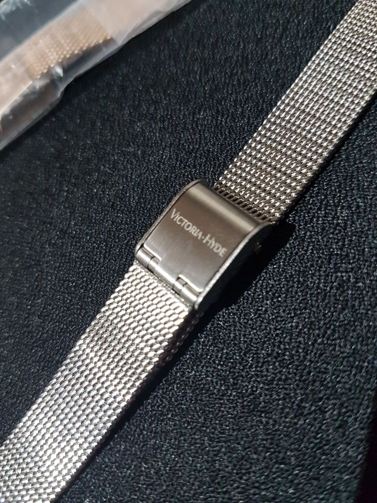 Bracelete relógio Victória Hyde 12mm