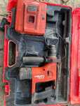 Máquina perfuradora hilti