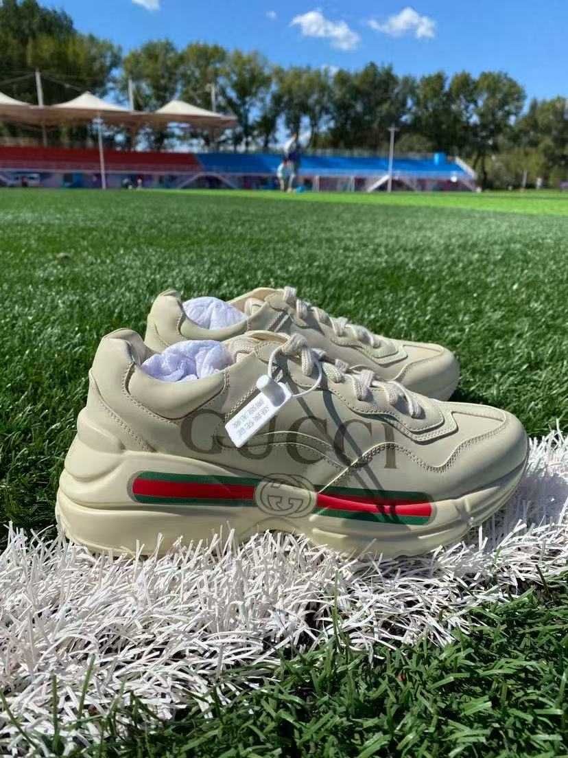 GUCCI Rhyton, tênis chunky clássico brancos
