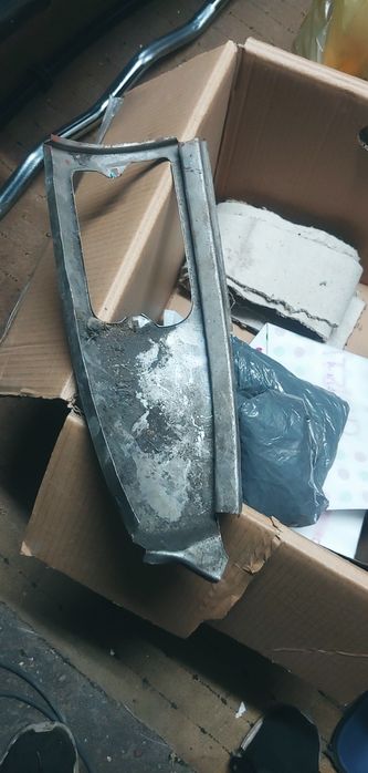 Narożnik słupek lampy fiat 126p