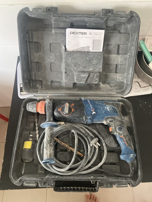 2 martelos eletricos