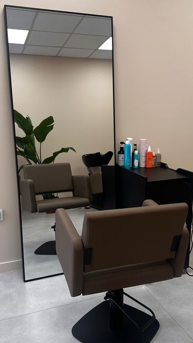 Stanowisko fryzjerskie do wynajęcia