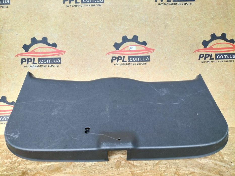 Skoda Yeti 2009-2017 Карта обшивка кришки багажника 5L6867975B
