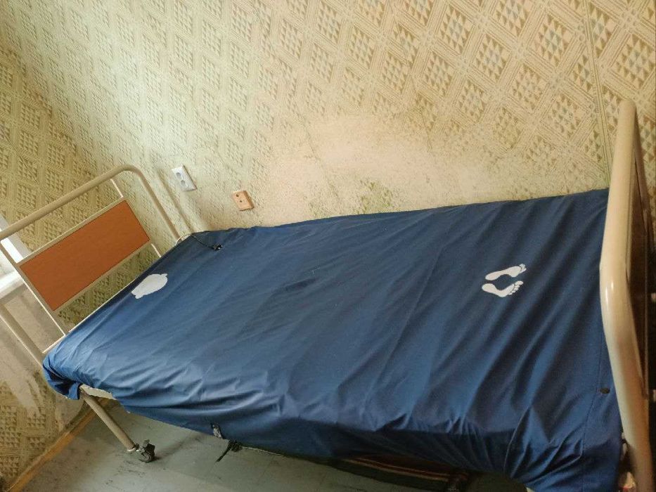 Продам протипролежневий матрас зі змінним тиском б/у, стан гарний