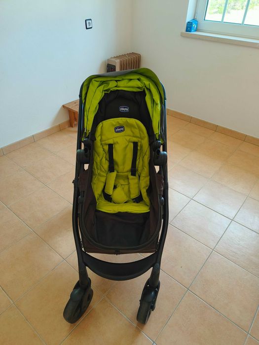 Carrinho trio Chicco Urban