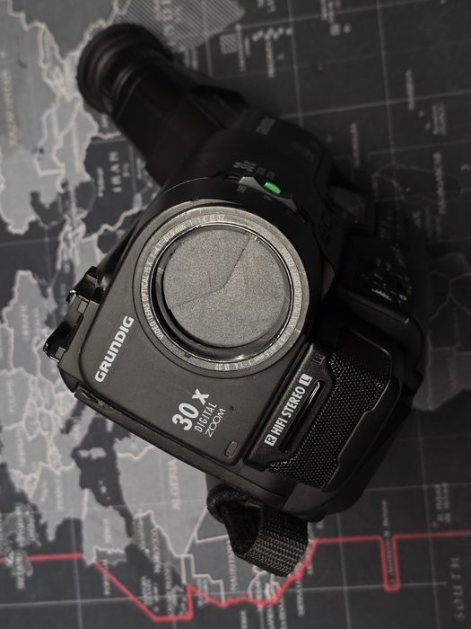 Grundig LC775 HE kamera Hi8