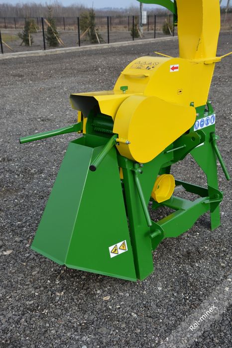 Rozdrabniacz do gałęzi Rębak ogrodowy Selmar R-16 Transport