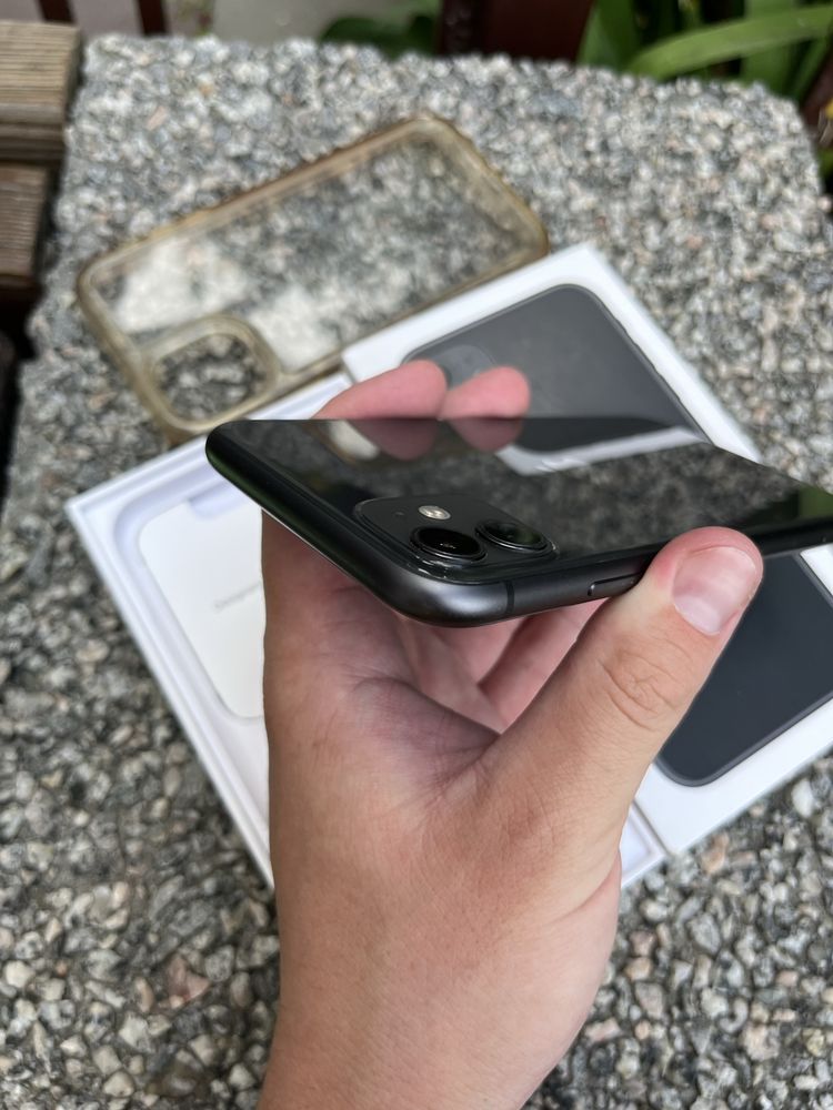 iPhone 11 128gb black neverlock