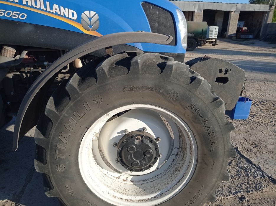 Трактор NEW HOLLAND 60 50