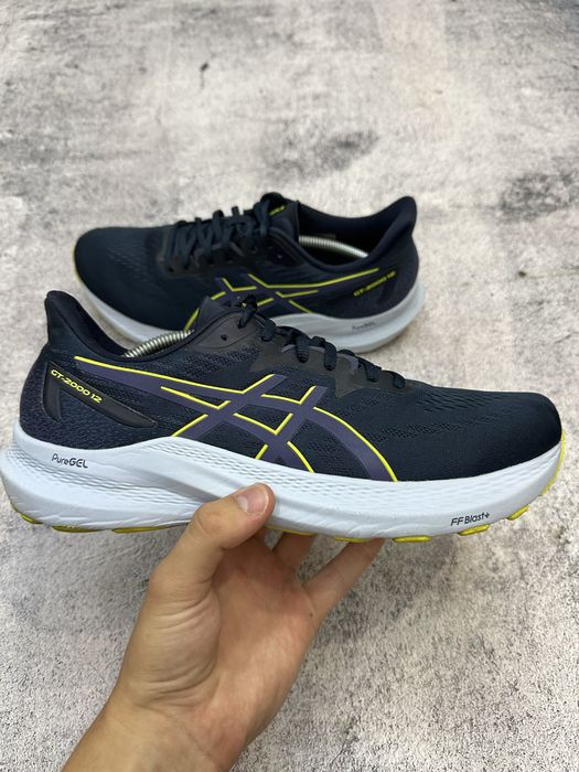 Беговые кроссовки Asics Gel Gt2000