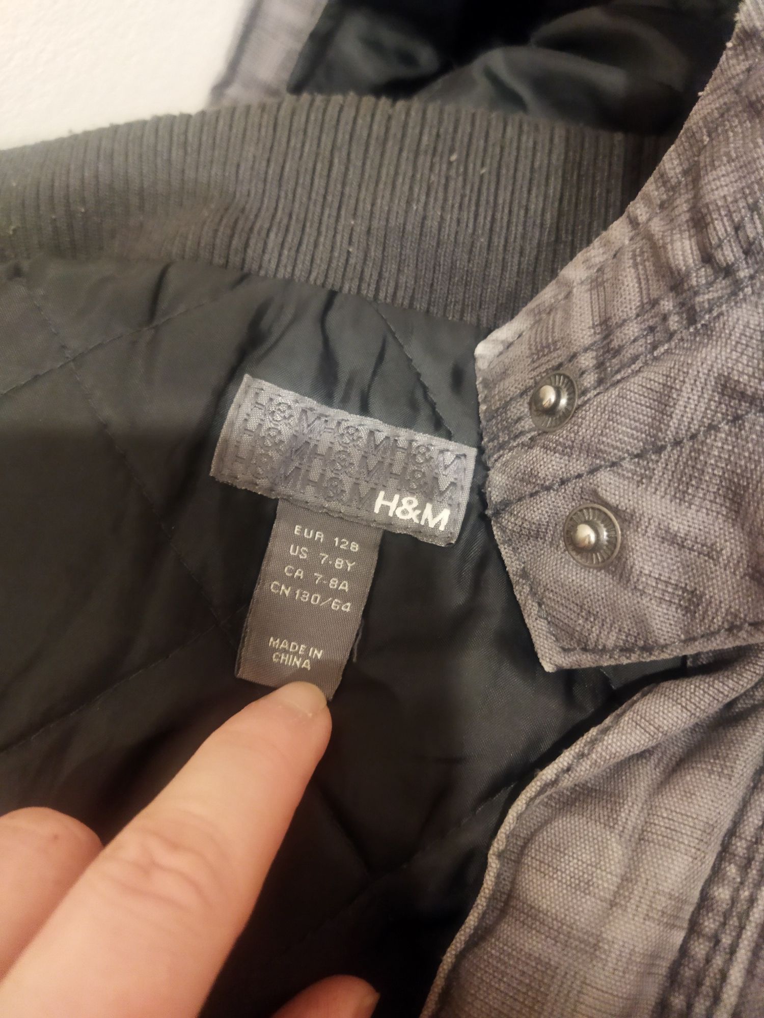 Kurtka dla chłopca 128 H&M przejsciòwka wiosenna z podszewką