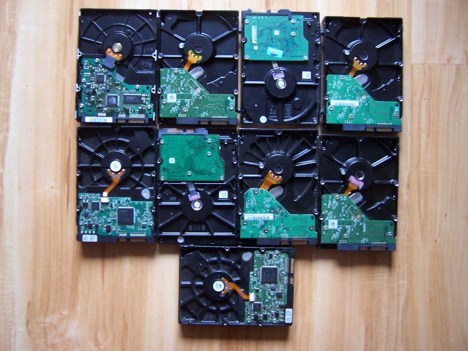 Złom dysków komputerowych 3,5"  szt. 42