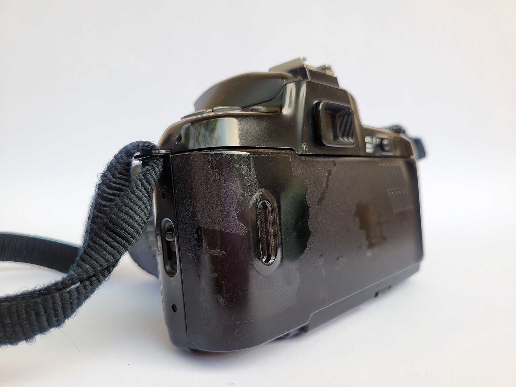 aparat fotograficzny Nikon F-601 + obiektyw Sigma 28-70