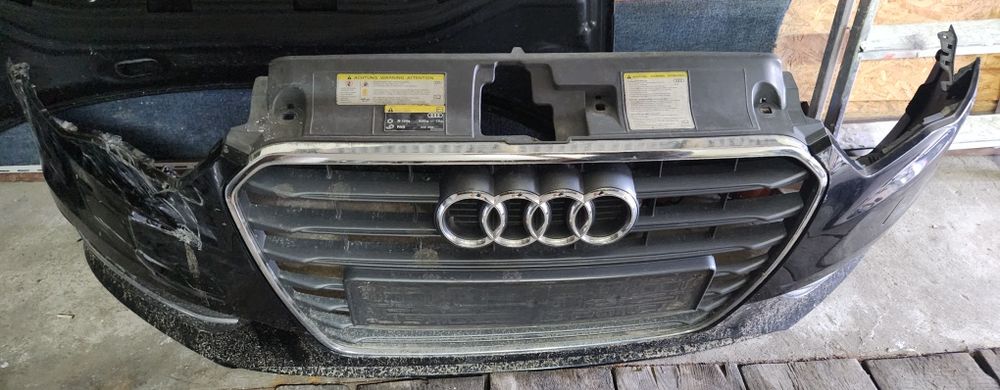 Grill atrapa Audi A3 8V stan IDEALNY!