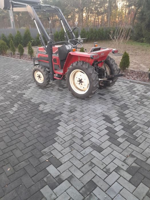 Minitraktor yanmar f20 z turem ciągnik ogrodniczy