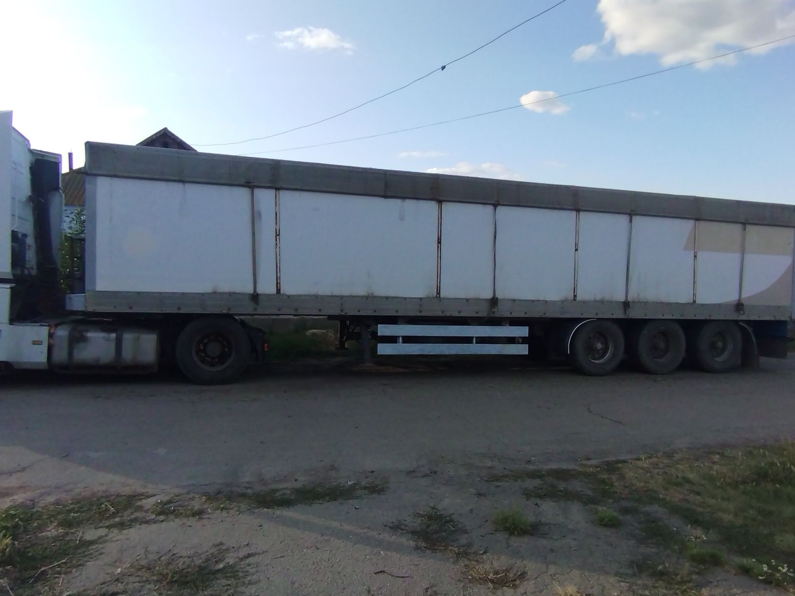 Рено Магнум з напівпричепом