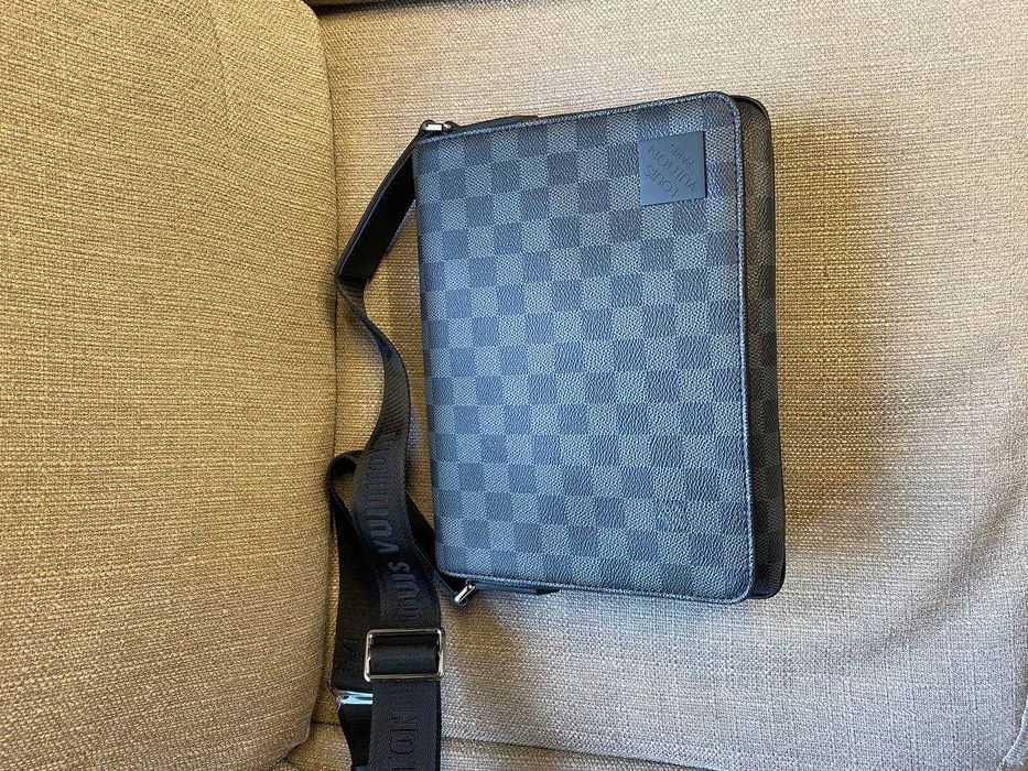 Мужская сумка Луи Витон  Louis Vuitton оригинал б/у