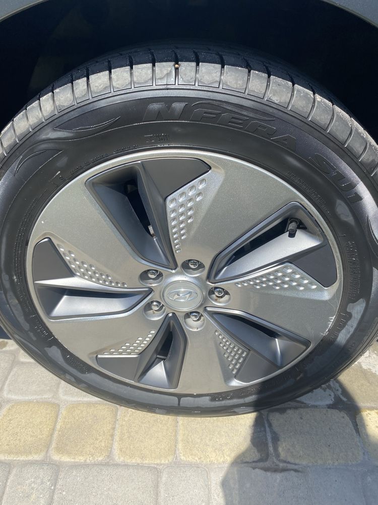 Hyundai KONA Electric