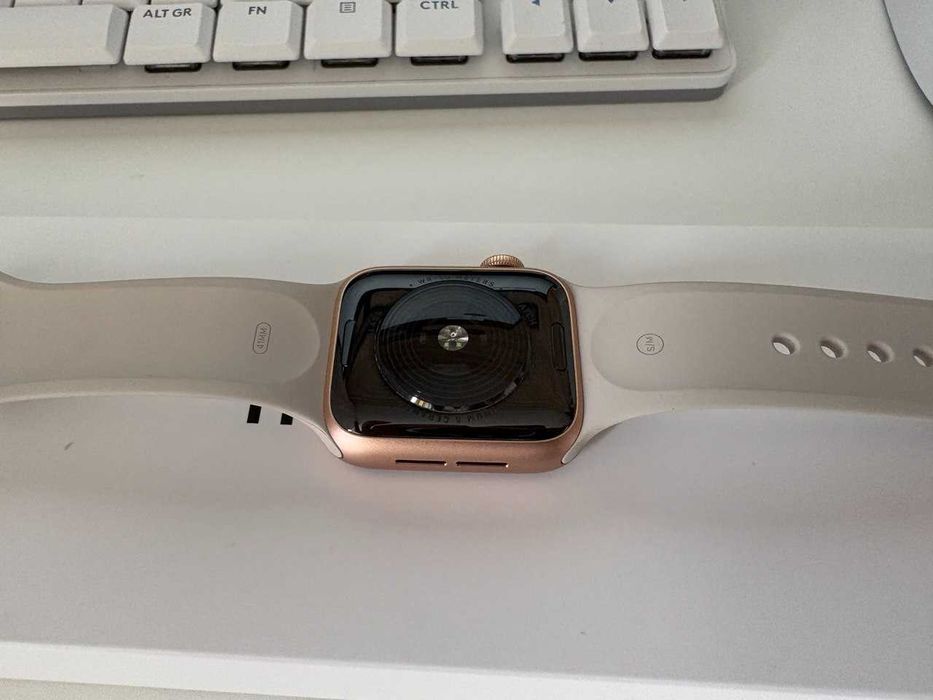 Apple Watch SE  40 mm