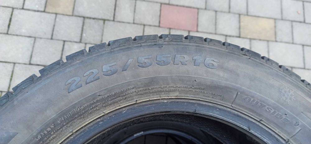 Opony zimowe Firemax 225/55 R16