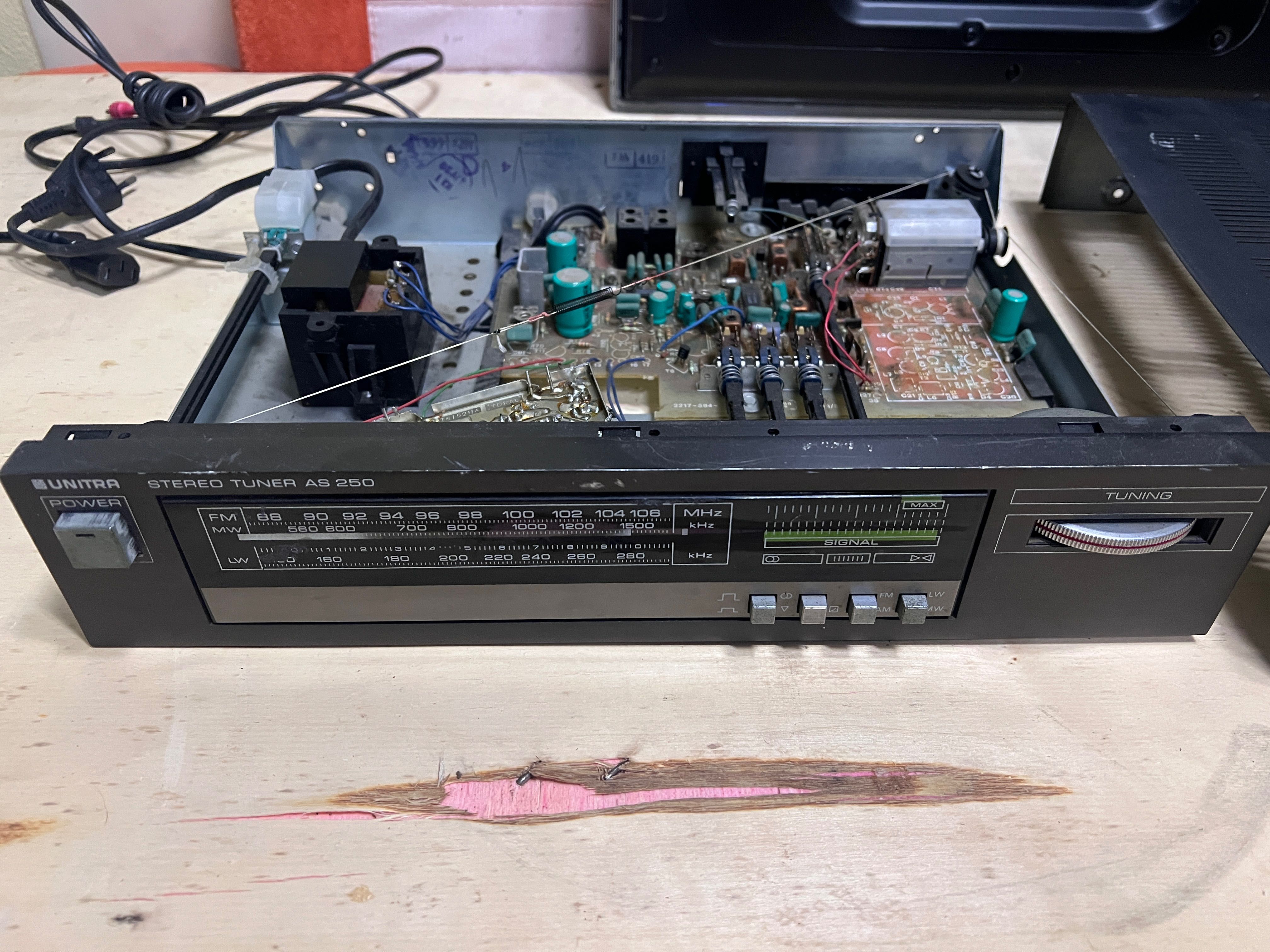 Tuner unitra skala do 108 mhz as250