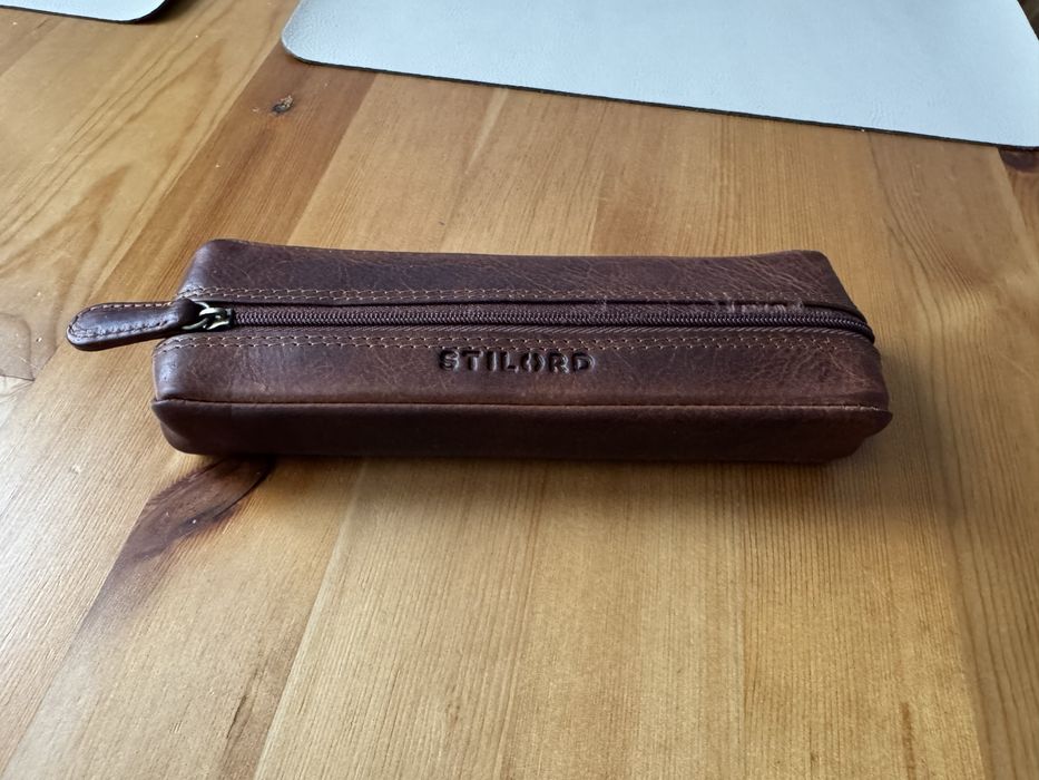 Piórnik Stilord skóra naturalna