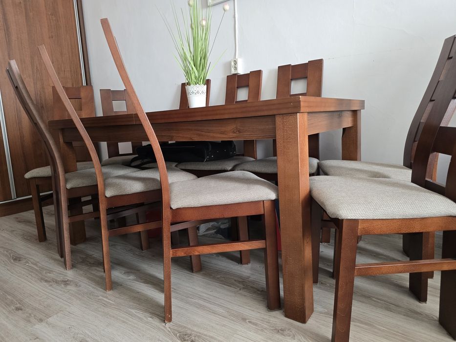 Stol  rozkladany 160x200x240 szer 90 plus 10 krzesel