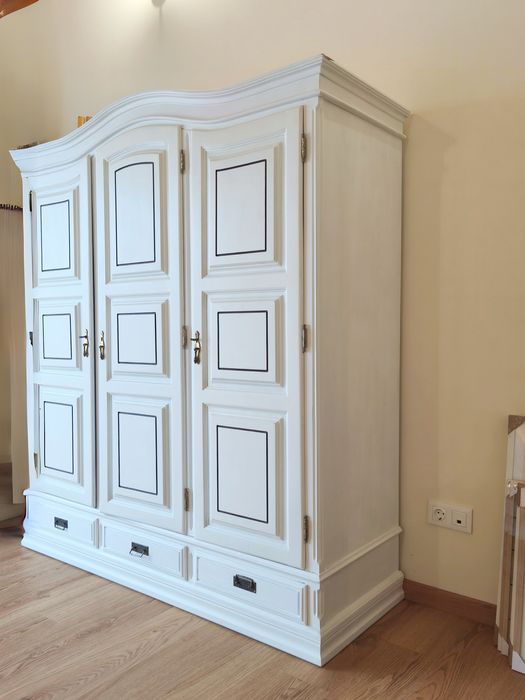 Mobília de quarto completa, Armário, Cama, Mesa Cabeceira e Roupeiro