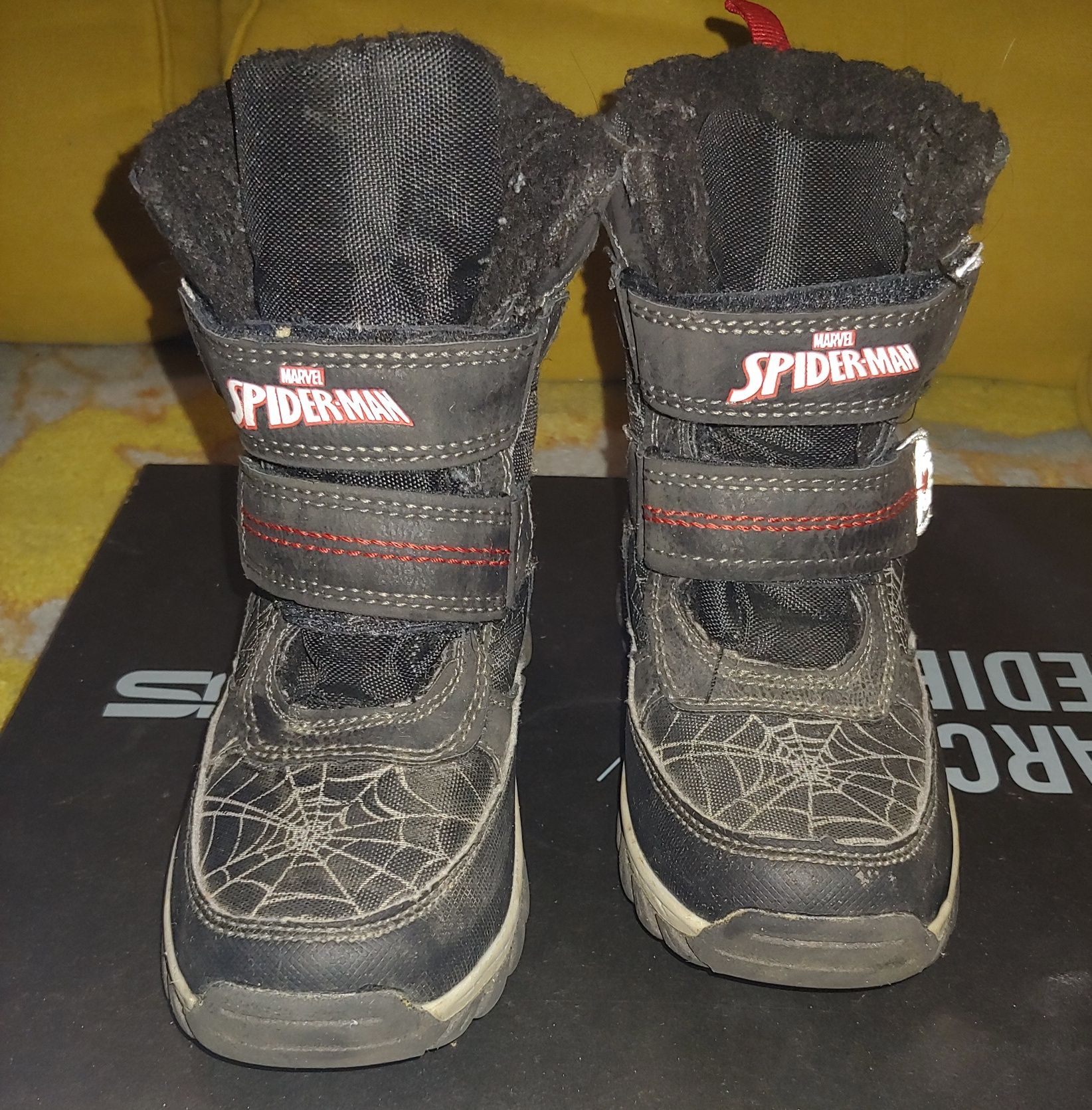 Buty chłopięce zimowe rozmiar 27