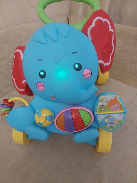 Ходунки-каталка у вигляді слона.
Є