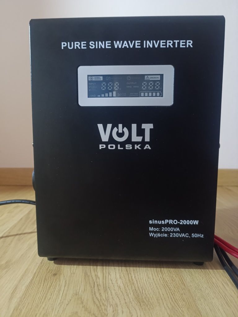 Гібридний ДБЖ/інвертор Volt Polska SINUS PRO 2000 W 24/230V 1400/2000W