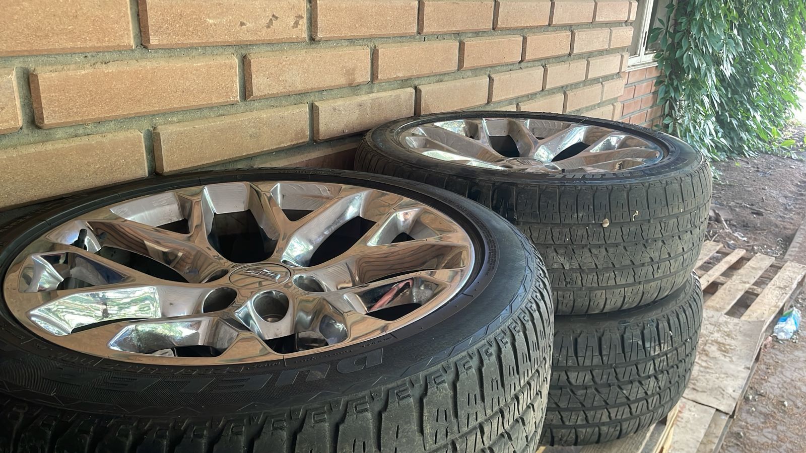 Диски титанові хромовані Cadillac  285/45/r22