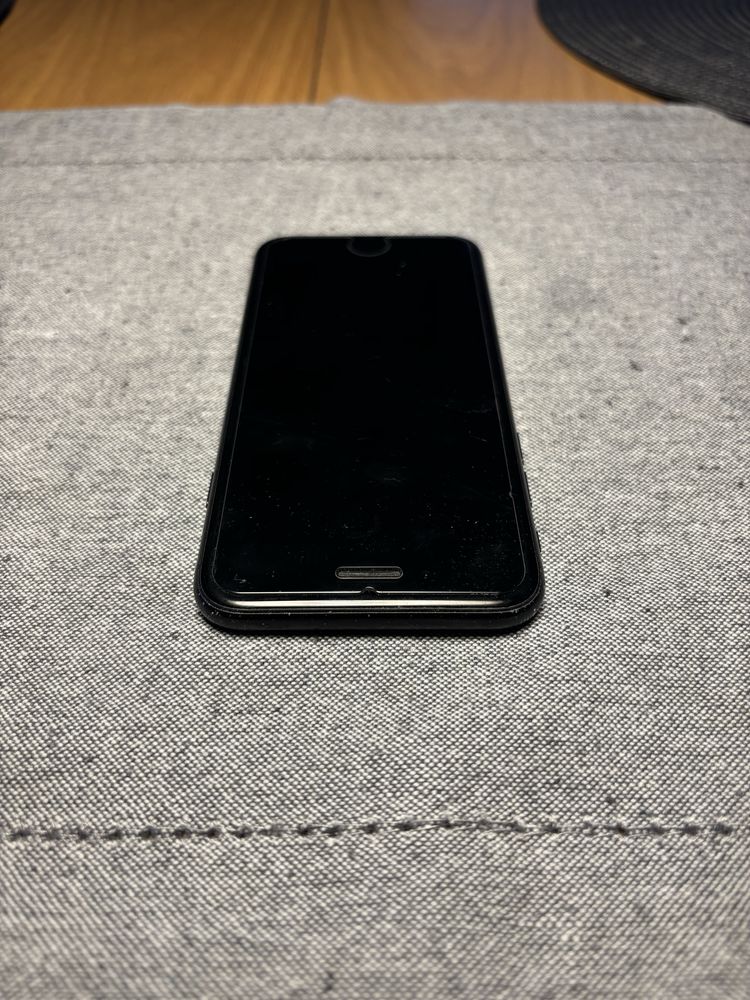 Iphon SE 2020 ( używany )