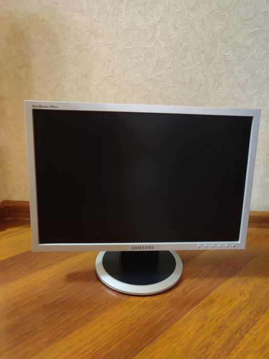 Монітор 19" Samsung 940NW