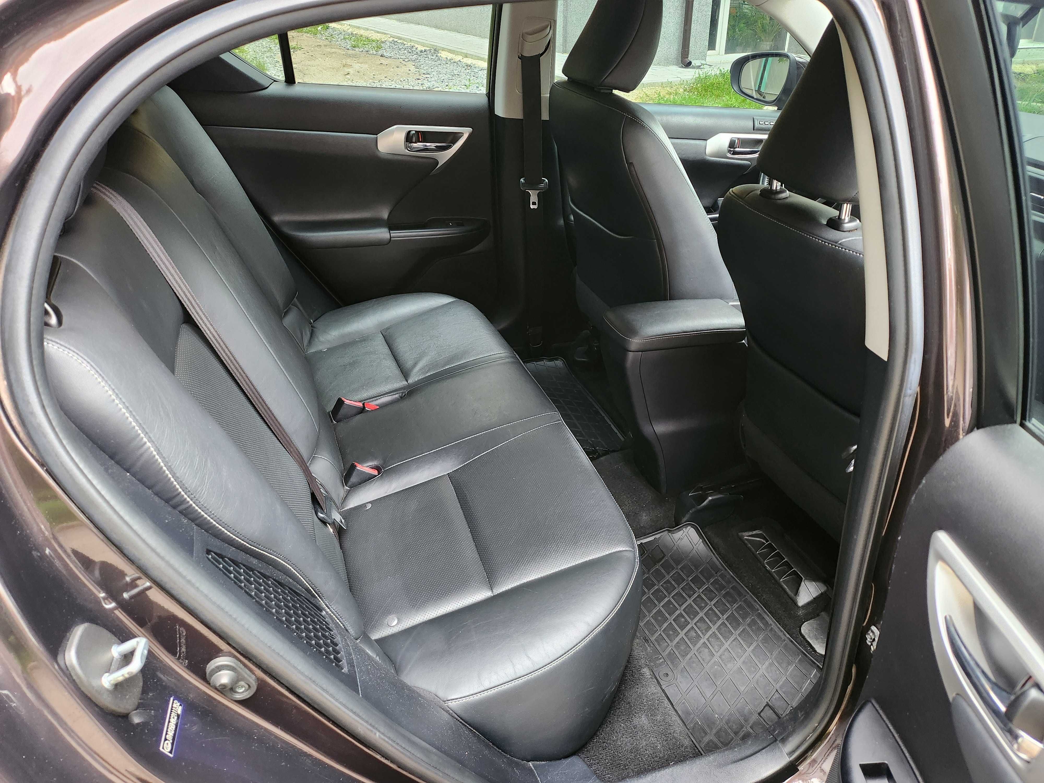Lexus CT 200h 1.8 Hybrid E-CVT 2012 р. в.