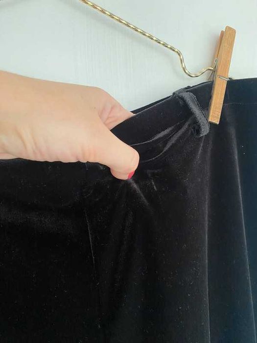 Czarne welurowe szerokie spodnie Marks & Spencer 44 luźne plus size