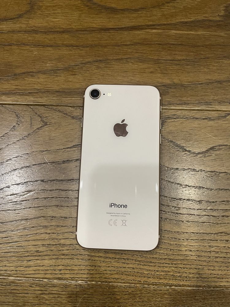 iPhone 8 64GB Gold