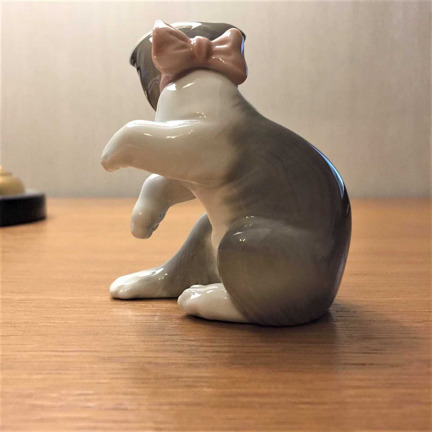 Фарфоровая статуэтка Lladro «Кошка и Мышка».